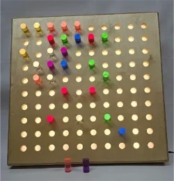 Světelný panel kolíkový matematika